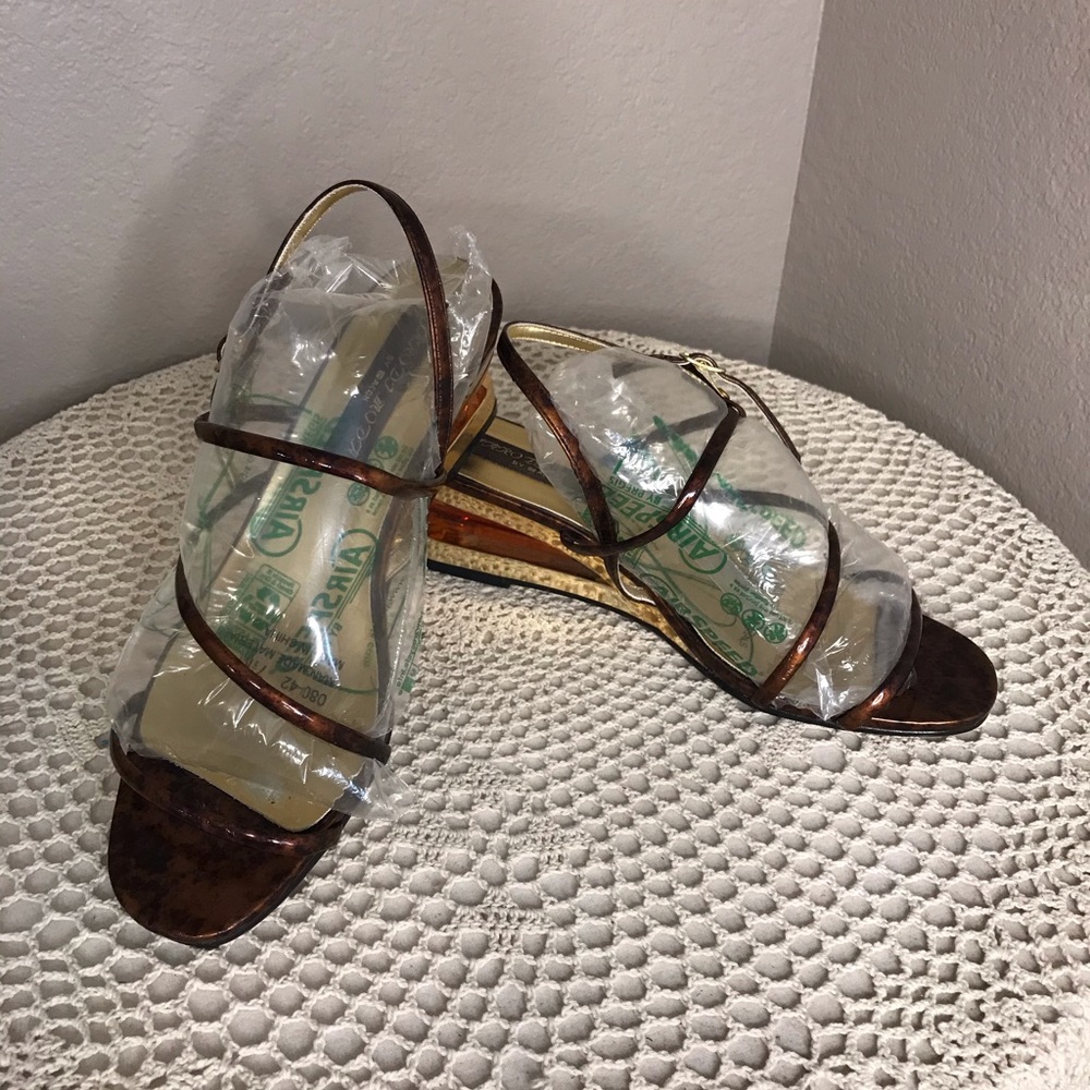 Strappy Sandals With Unique Layered Heel - 7.5
